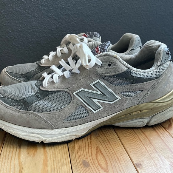 New Balance gray 990v3 suede shoes